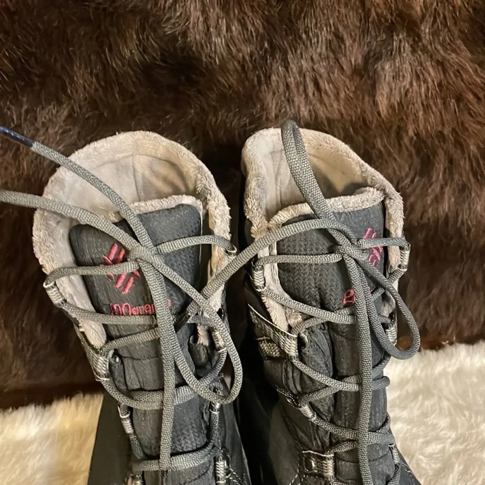 Columbia boots 9 (3901A)